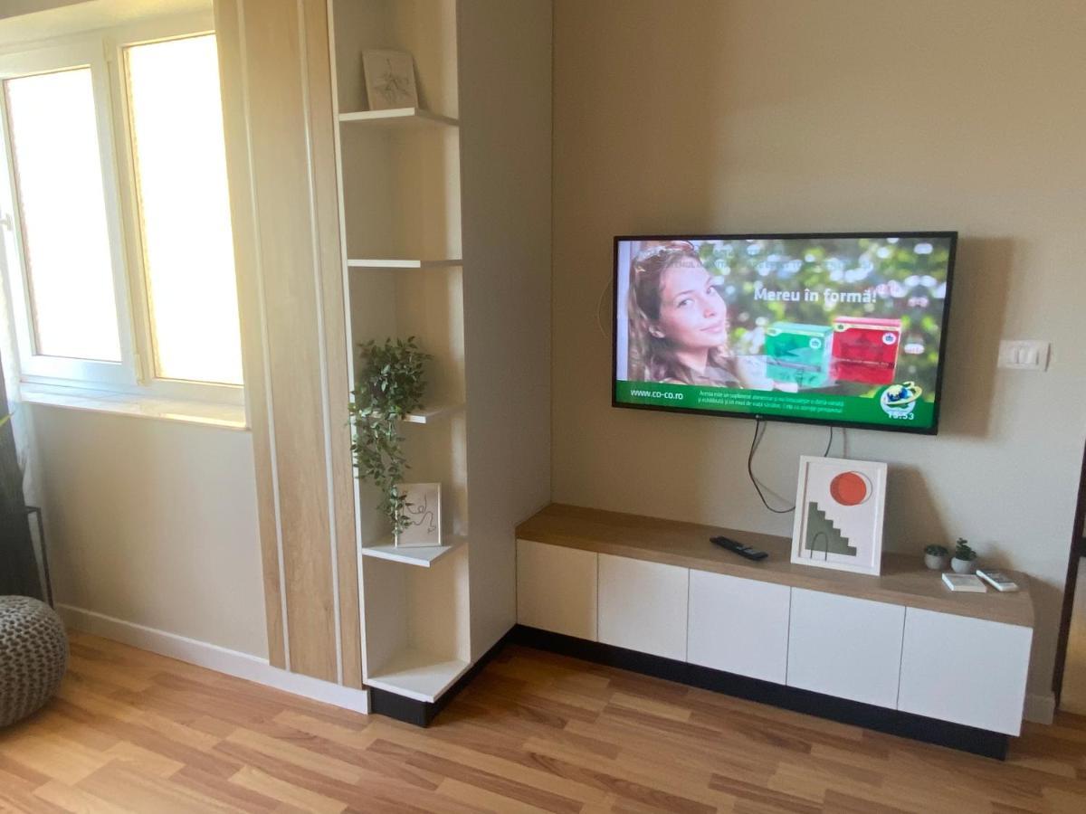 Iulius Loft Apartment Яш Екстериор снимка